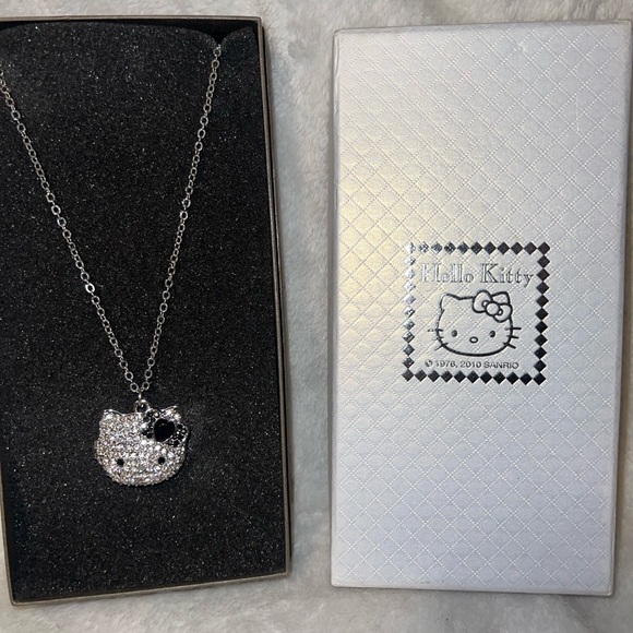 Hello kitty charm locket necklace NIB - Picture 1 of 6